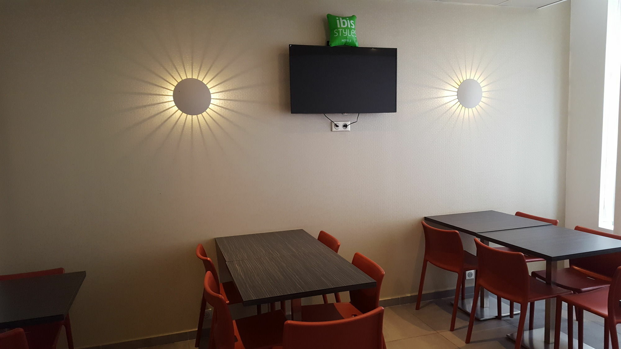 Ibis Styles Paris Pigalle Montmartre Экстерьер фото